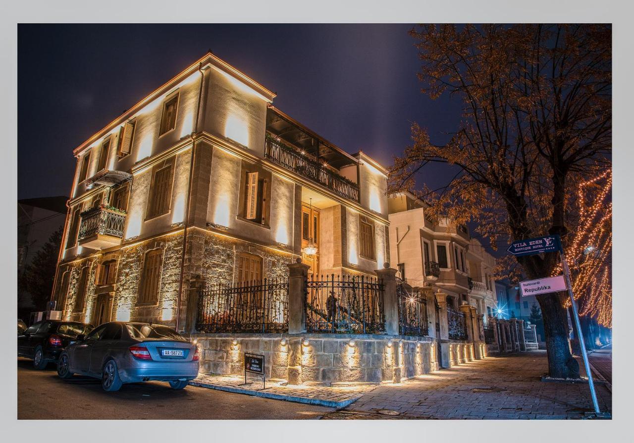 Vila Ekrem Корча Екстериор снимка