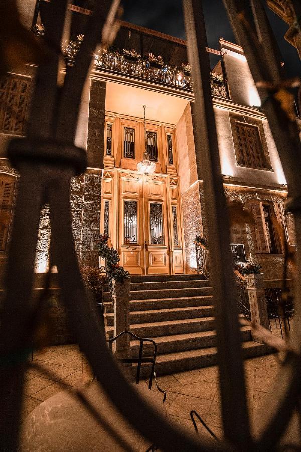 Vila Ekrem Корча Екстериор снимка